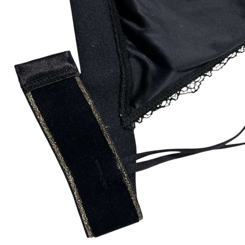 Pretty b.tempt’d Lace Bralette in black with light padding in beige - Picture 6 of 11